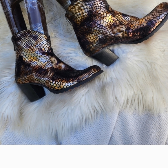 Artemis metallic leather reptile pattern ankle boots 41/10 - Picture 11 of 15